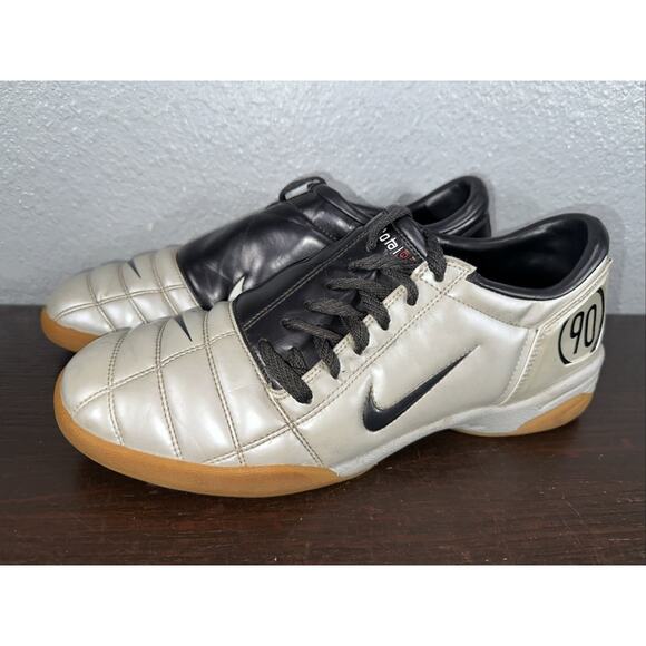 Nike Total 90 III IC Indoor Soccer Shoes Men 11 2005 Black Metallic 308940-103XC - Picture 1 of 9